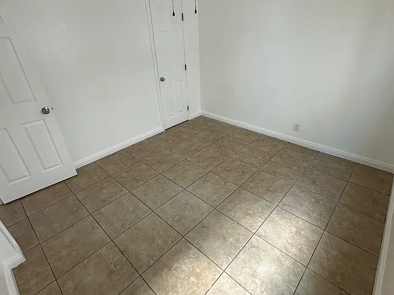 421 N Rose St #6F — Photo 5