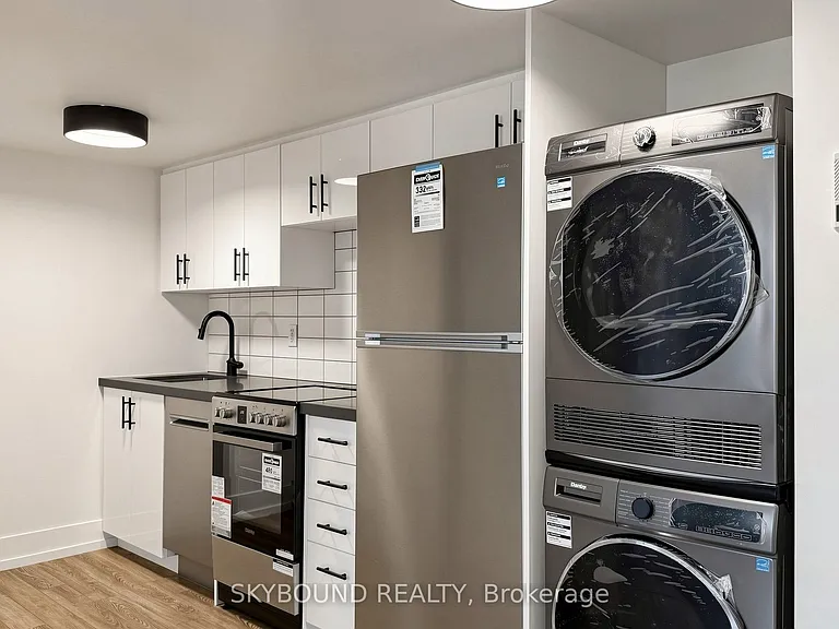 139 Wineva Ave #B — Photo 9