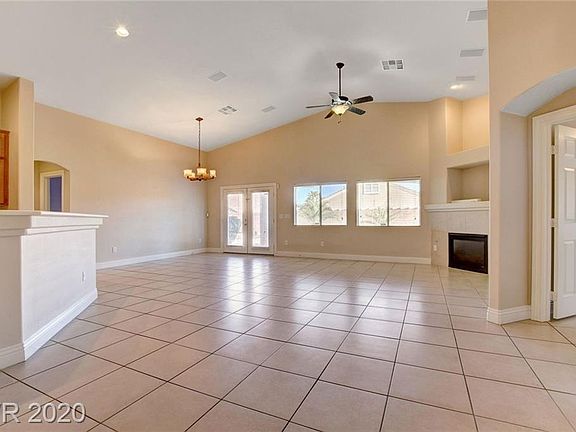5th image of 2613 Tanagrine Dr