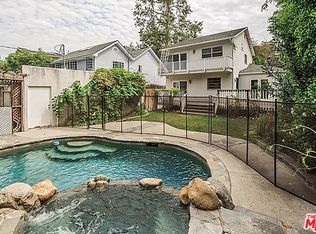 365 Sycamore Rd, Santa Monica, CA 90402