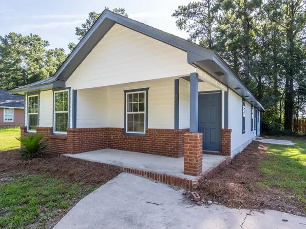 81 Knight Rd, Midway, FL 32343