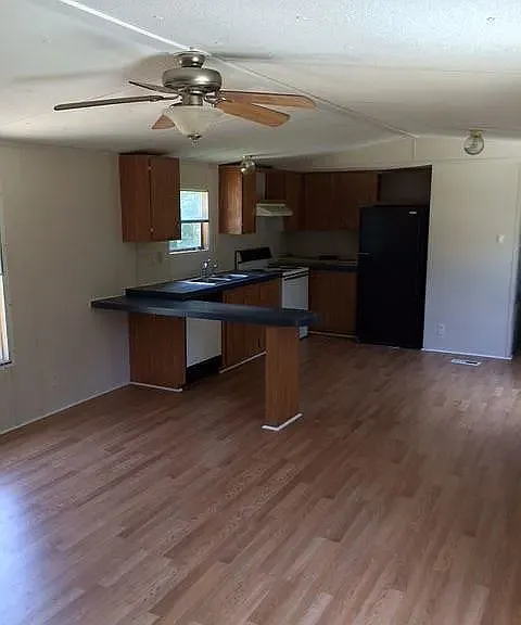 7008 Chewning St — Photo 4