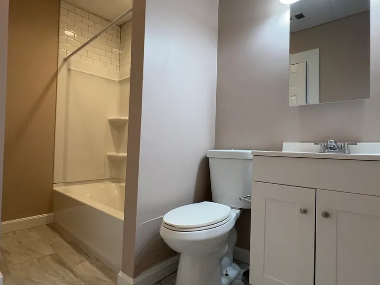 14 W Bowers St #B — Photo 7