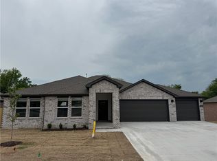 542 Terrace Ave, Prairie Grove, AR 72753