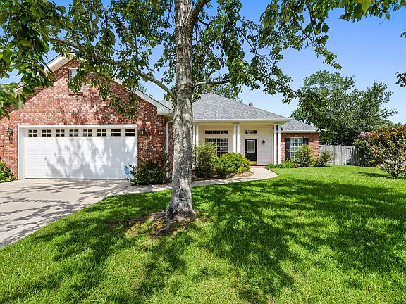 2nd image of 13254 Carriage Cir E
