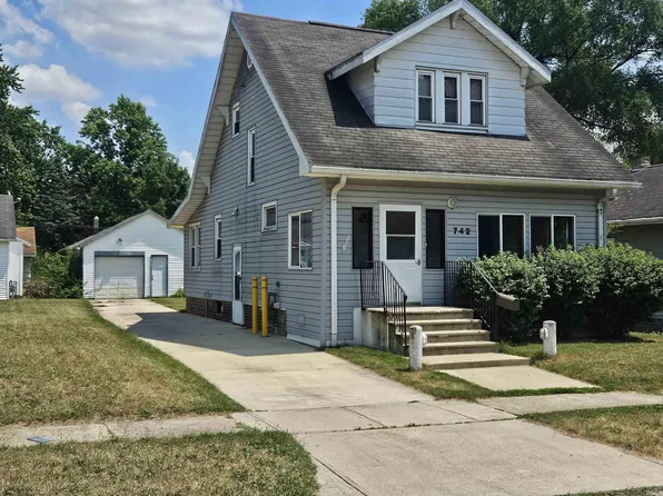 742 S 23rd St, South Bend, IN 46615