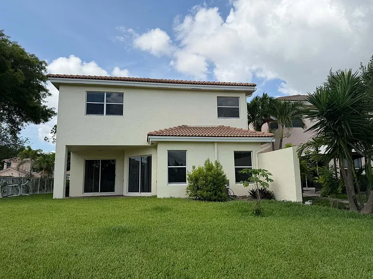 6355 Adriatic Way — Photo 27