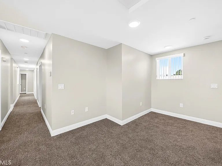 11227 Towne Ave — Photo 9