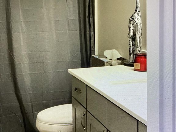 4th image of 2600 Racquet Ln #36