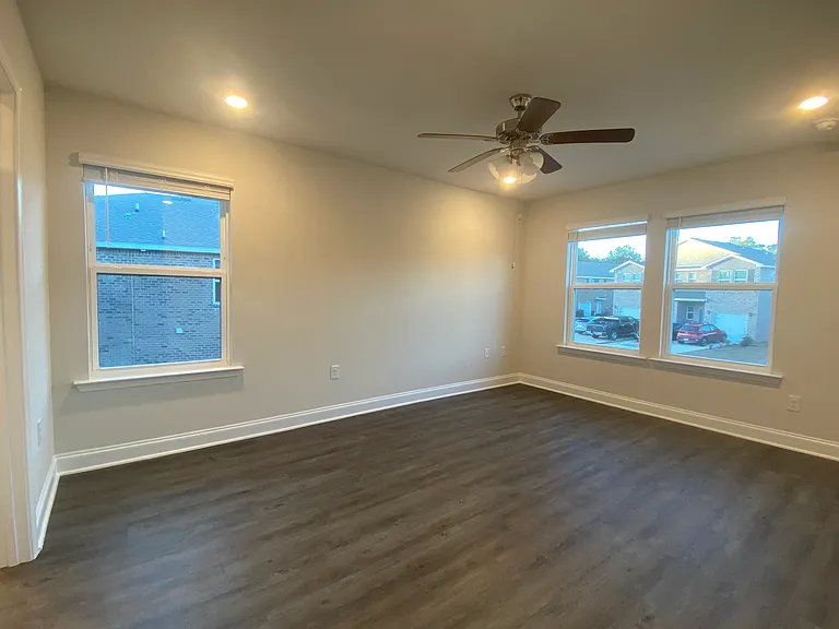 6677 Spaniel Dr — Photo 7