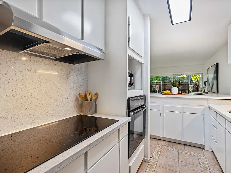 1470 Creekside Dr #17 — Photo 7