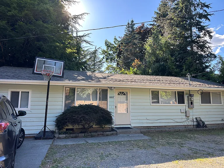 16607 Benson Rd S — Photo 1