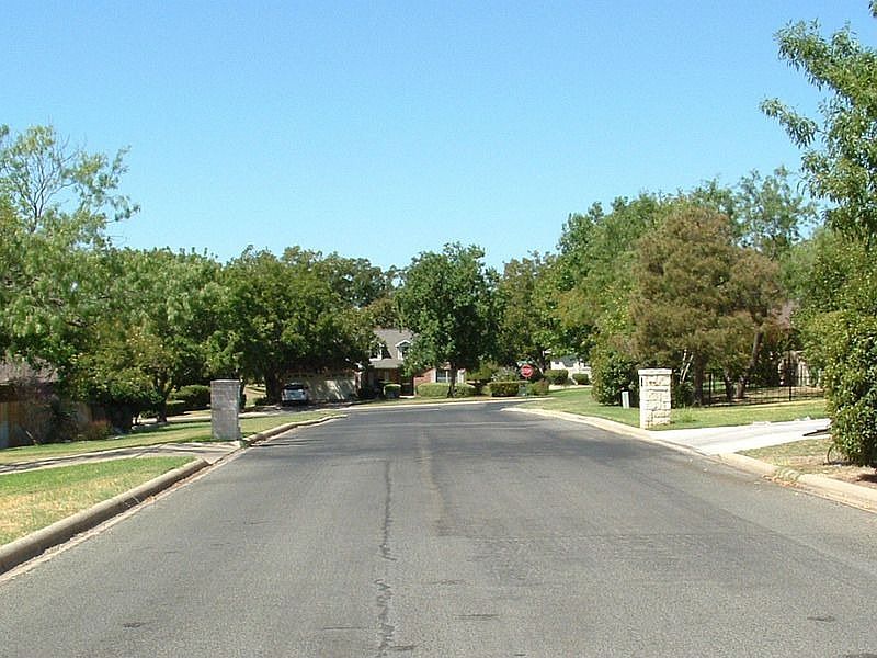 1st image of 244 Meadowlakes Dr