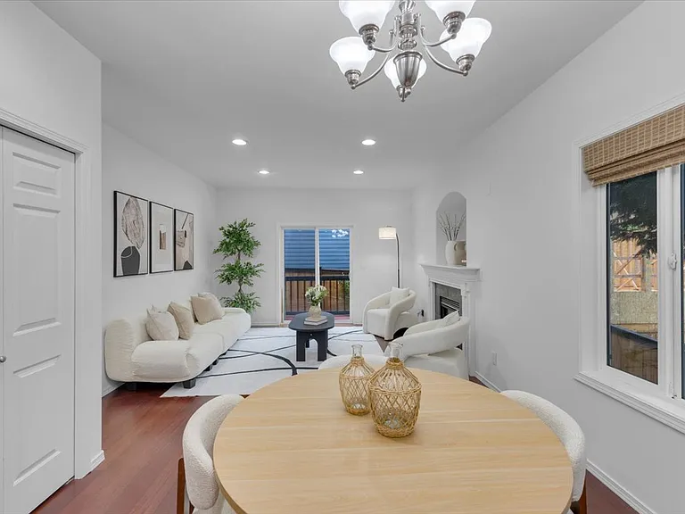 12421 NE 103rd Pl — Photo 11