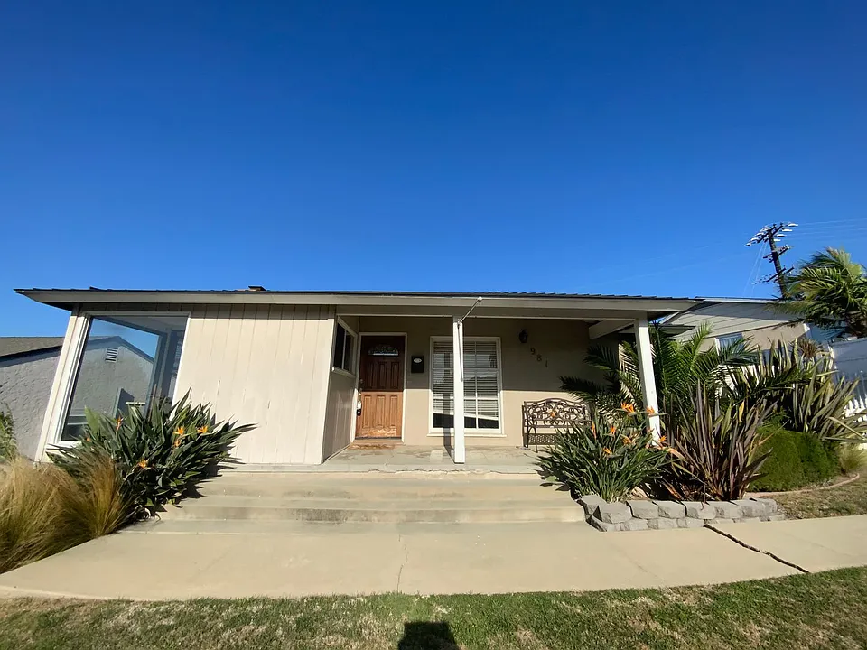 981 Calle Miramar