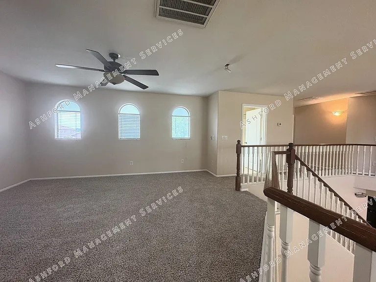 8303 S 47th Ln — Photo 18