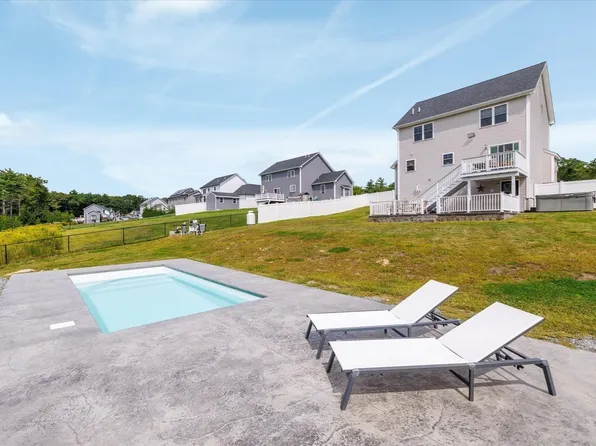 19 Lighthouse Ln, Westminster, MA 01473