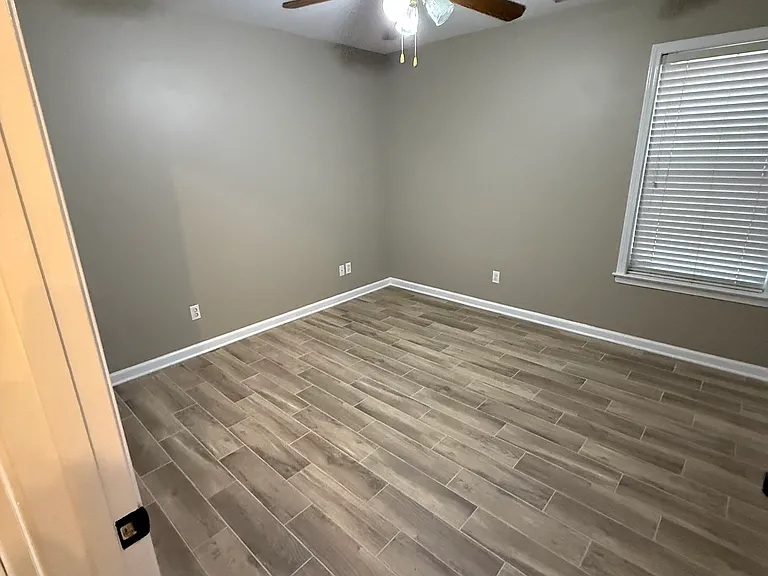 384 Fairway Oaks Dr — Photo 13