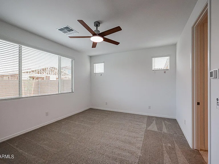 8752 W Medlock Dr — Photo 15