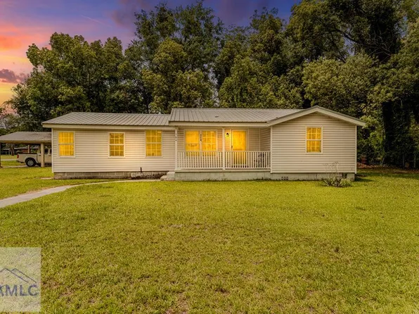 164 E Academy St, Ludowici, GA 31316