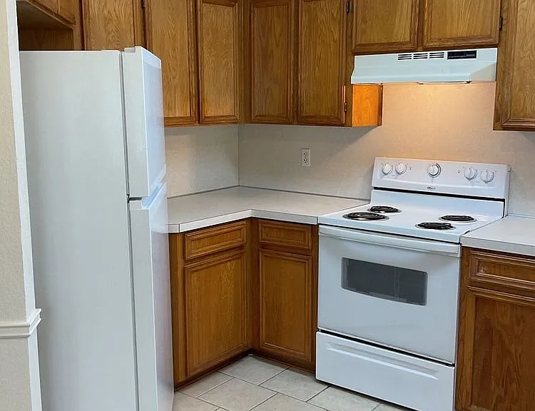 2509 Lain Dr — Photo 3