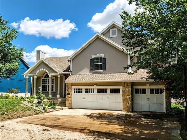 3705 Durham Ct, Saint Joseph, MO 64506