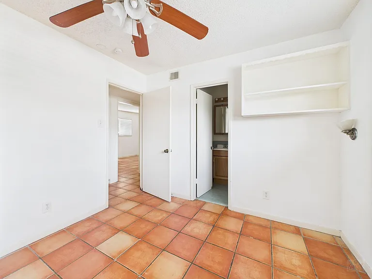 803 W 28th St #107 — Photo 11