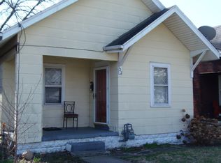 122 E Collins Ct, Louisville, KY 40214
