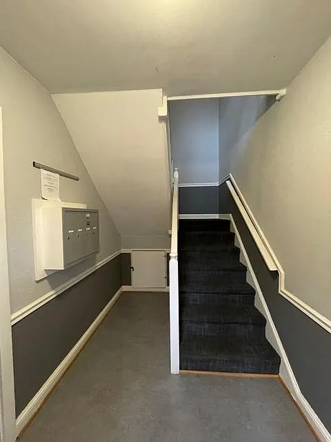 2801 Arlington Blvd — Photo 2