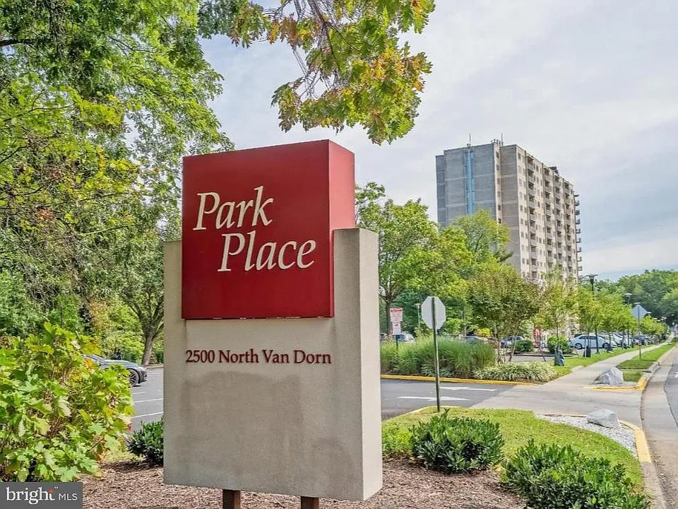 2500 N Van Dorn St #1517