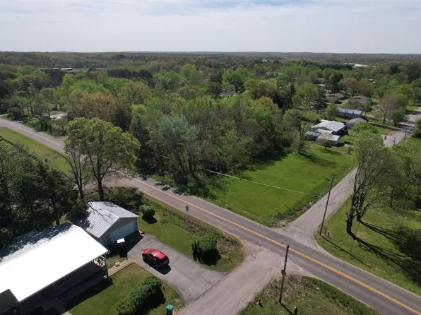 000 Pine Street & State Route Dd, Willow Springs, MO 65793