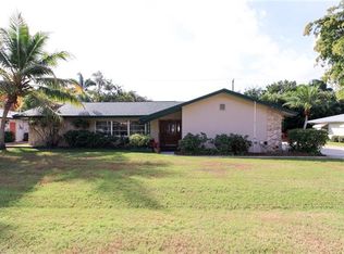 1332 Walden Dr, Fort Myers, FL 33901