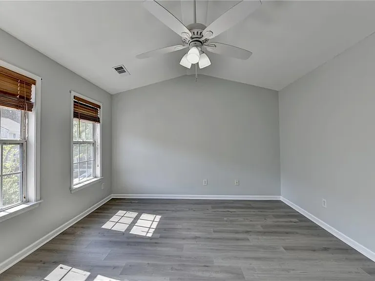 3977 Howell Park Rd — Photo 22