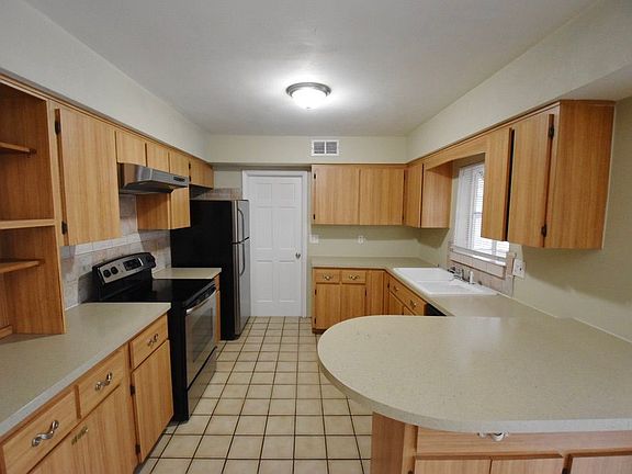 5th image of 12720 83rd Ave