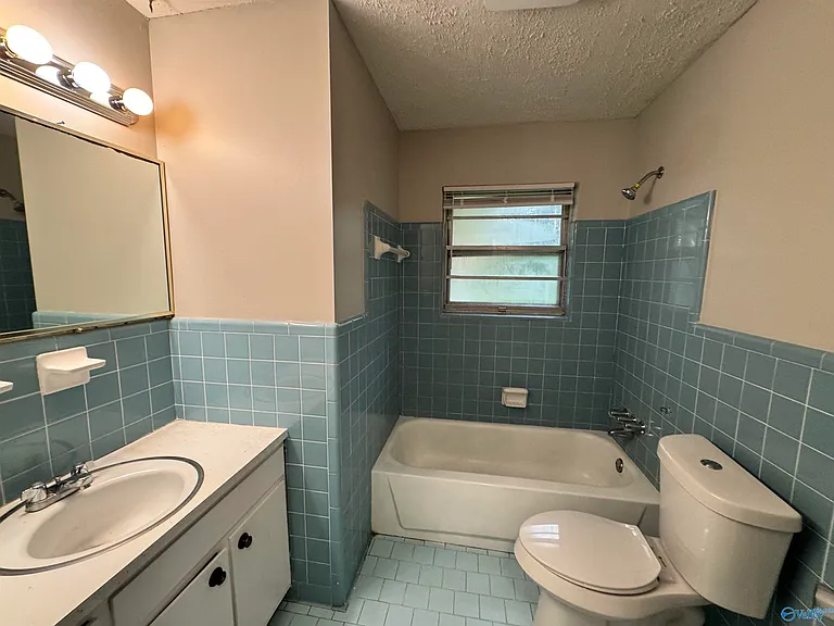 3812 Melody Cir NE — Photo 13
