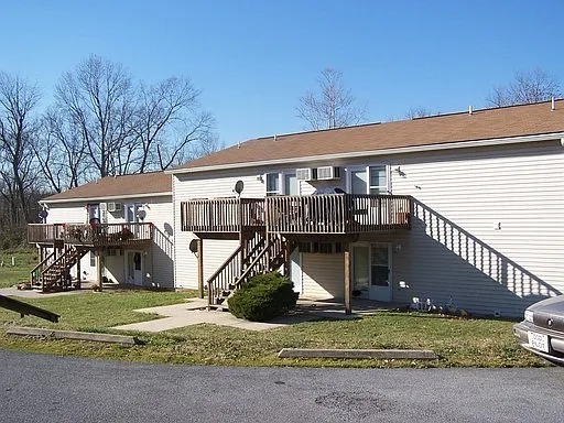 100 Blairton Rd — Photo 1