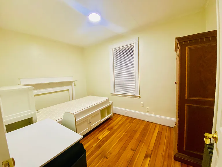 51 Smith St — Photo 4