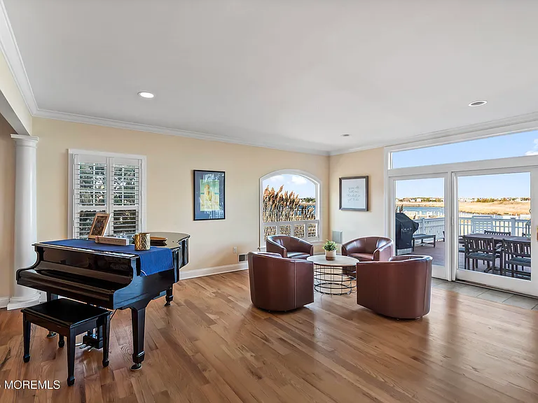 38 Ocean Ave — Photo 8