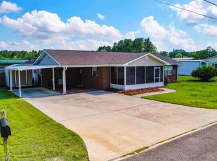74 Lewis St, Nahunta, GA 31553