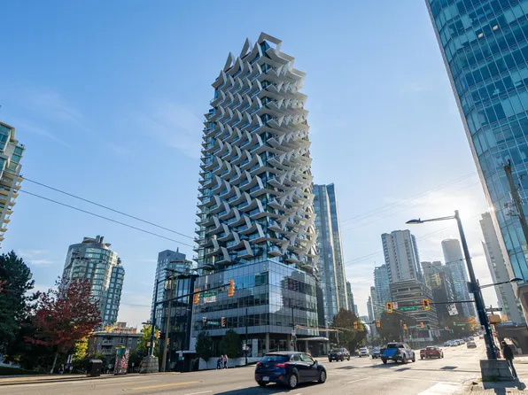 620 Cardero St #1905, Vancouver, BC V6G 0C7