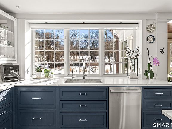 5th image of 77 Golf Lane