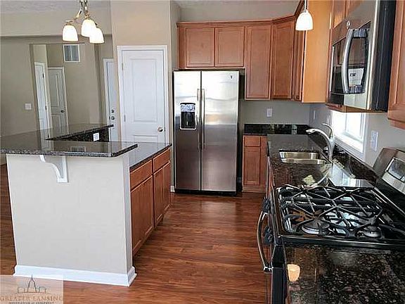 2nd image of 3160 E Hamlet Cir