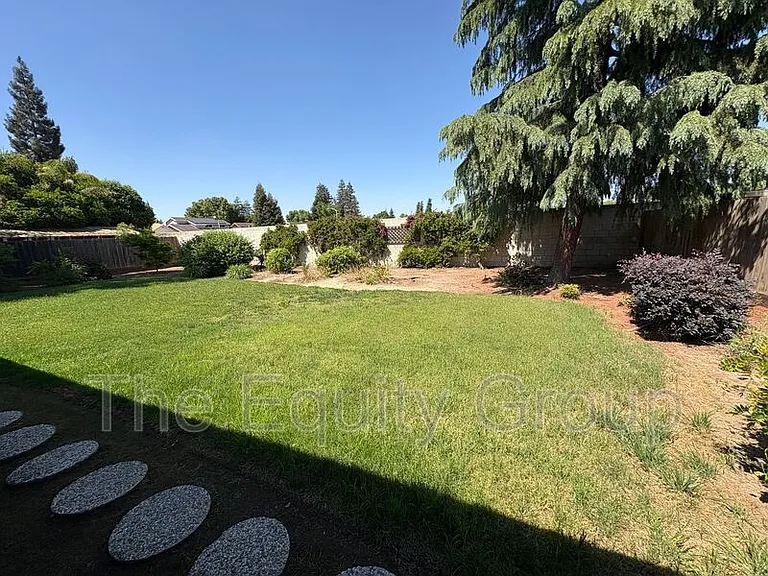 4230 W Grove Ct — Photo 30