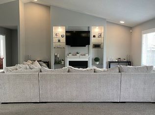 1117 Regency Dr, Eugene, OR 97401