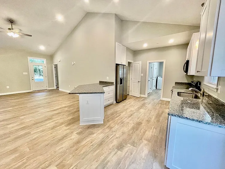 26323 Argentina Dr — Photo 16
