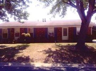 4 Kinney Dr, Belleville, IL 62221