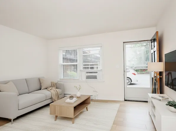 2114 Ivy Rd, Charlottesville, VA