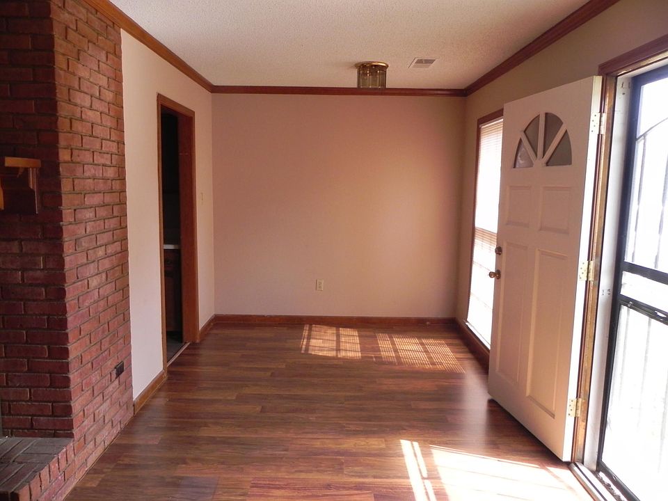 1st image of 2989 Charlestowne Pl