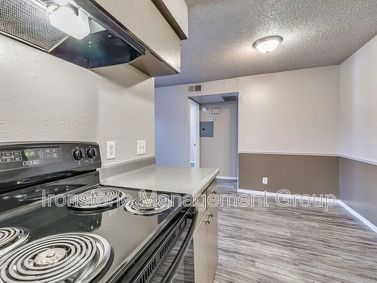 4659 S Darlington Ave #2-M — Photo 7
