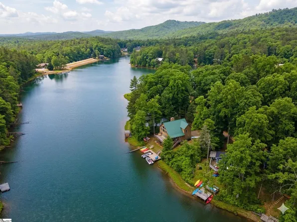 215 Nature Ln, Mountain Rest, SC 29664